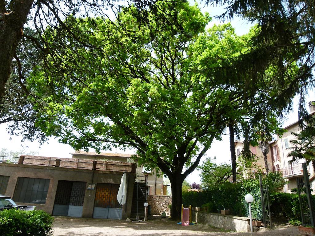Casa Fiorita Panzió Sant'Enea Kültér fotó