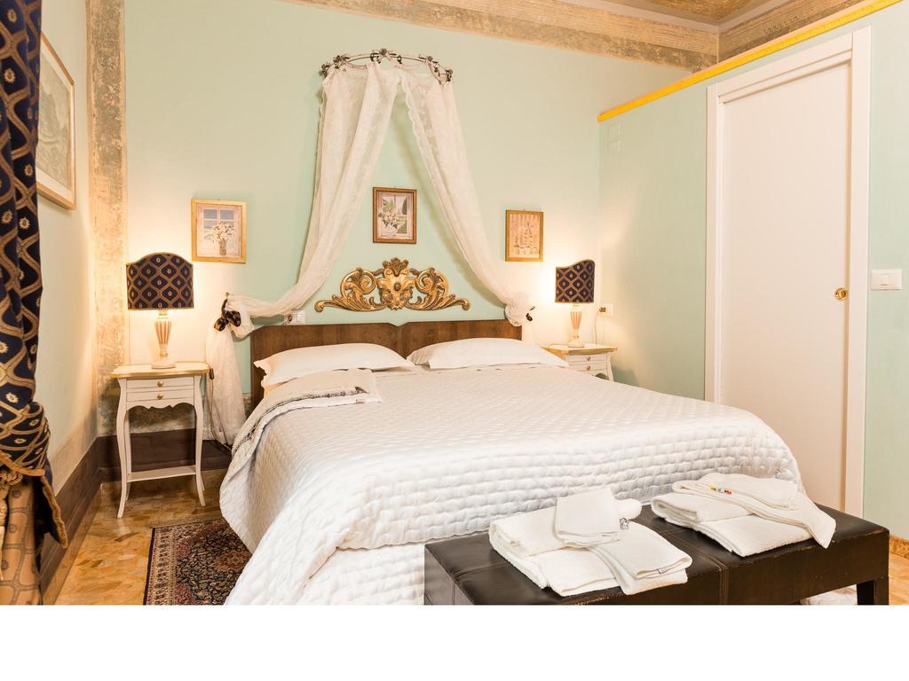 Casa Fiorita Panzió Sant'Enea Kültér fotó